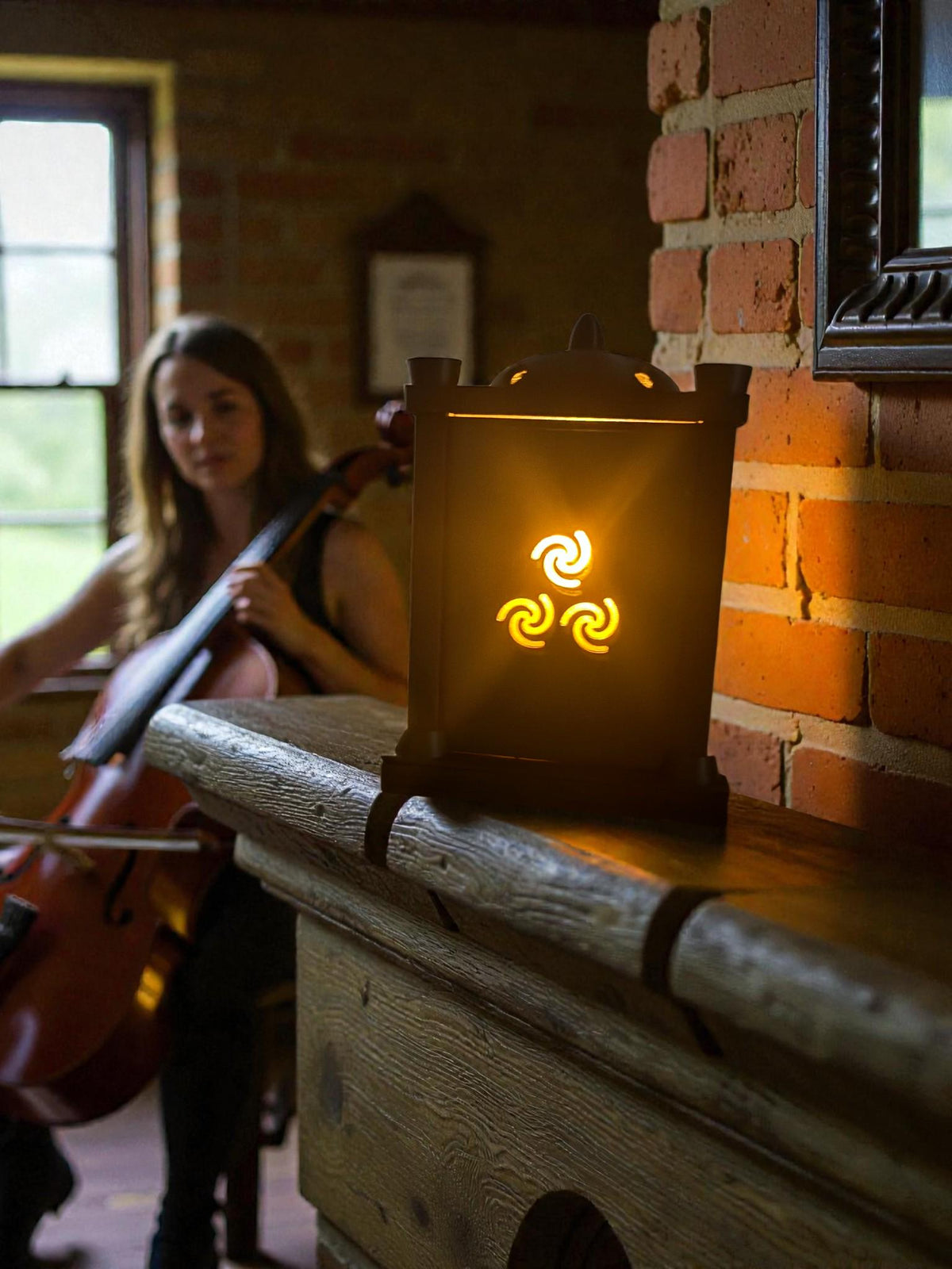 CLADDAGH LANTERN, Irish love loyalty friendship symbol, traditional Gaelic luck decor, 3-tone led light, wedding gift, anniversary present