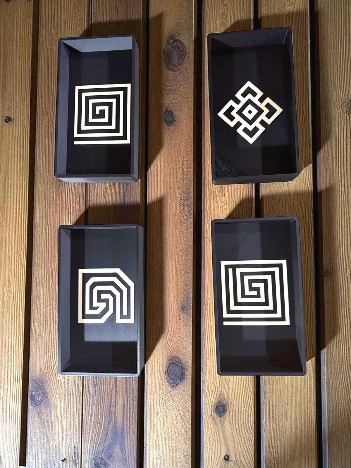 Mayan Labyrinth Tray: Ancient Americas Style Decorative Spiral Catchall Tray