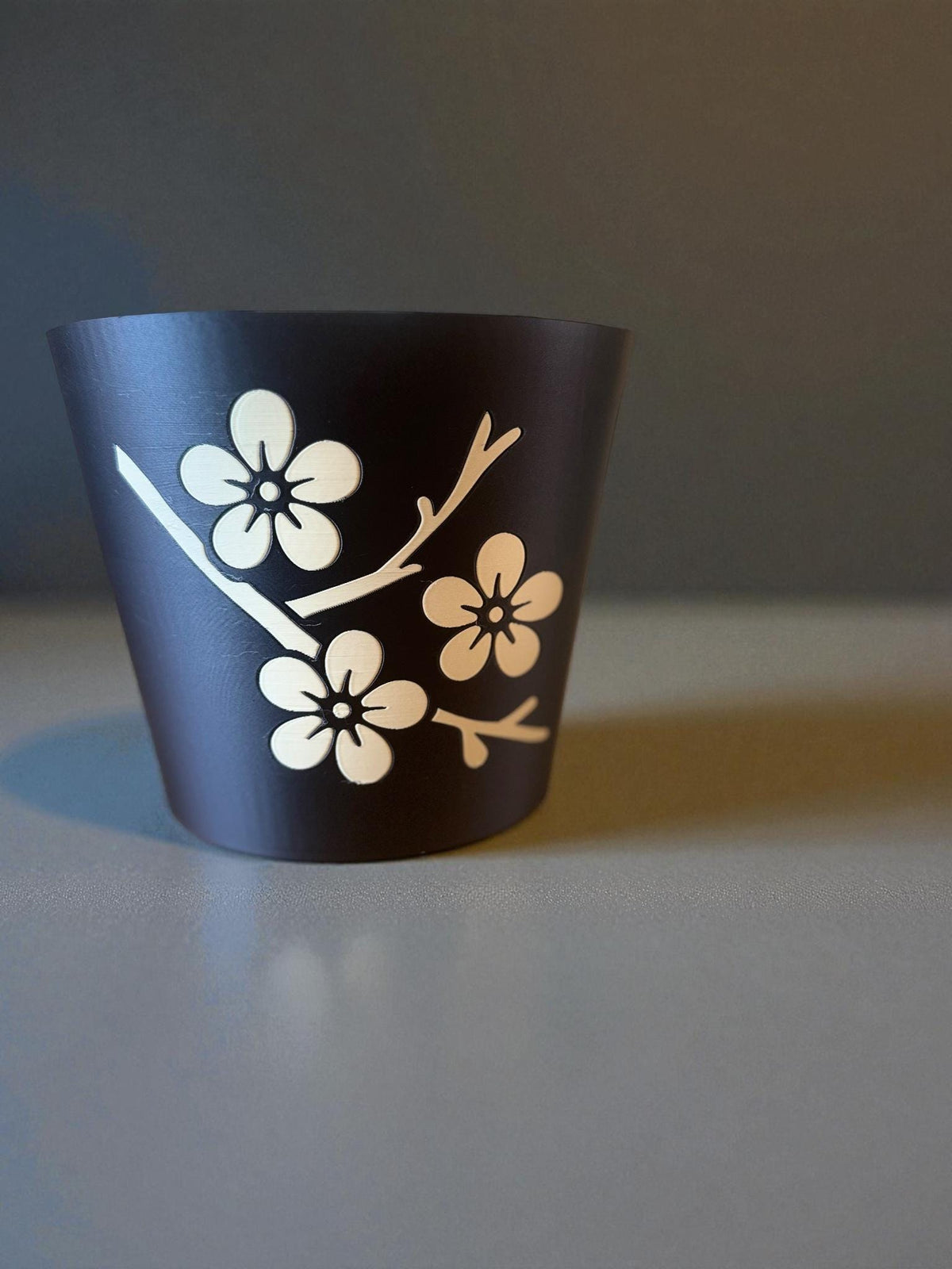 JAPANESE Cherry Blossom Planter - Elegant Black & Tan Cachepot with Sakura Design, Asian Home Decor, Indoor Plant Pot, Floral Holder