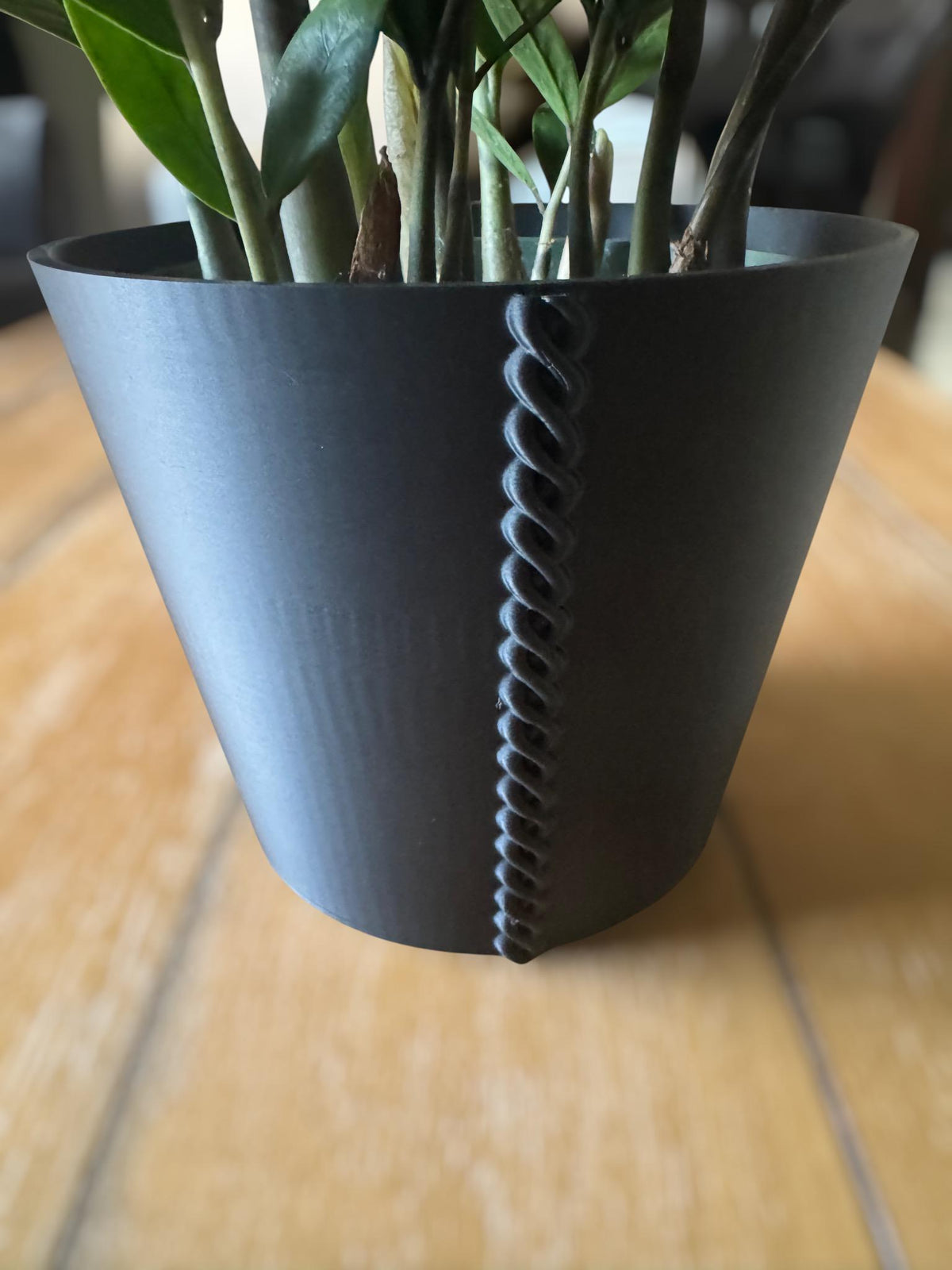 Art Deco Lady in Black Cachepot Planter  Elegant Two-Tone Vase, Black and Matte Tan Home Accent for Modern Interiors
