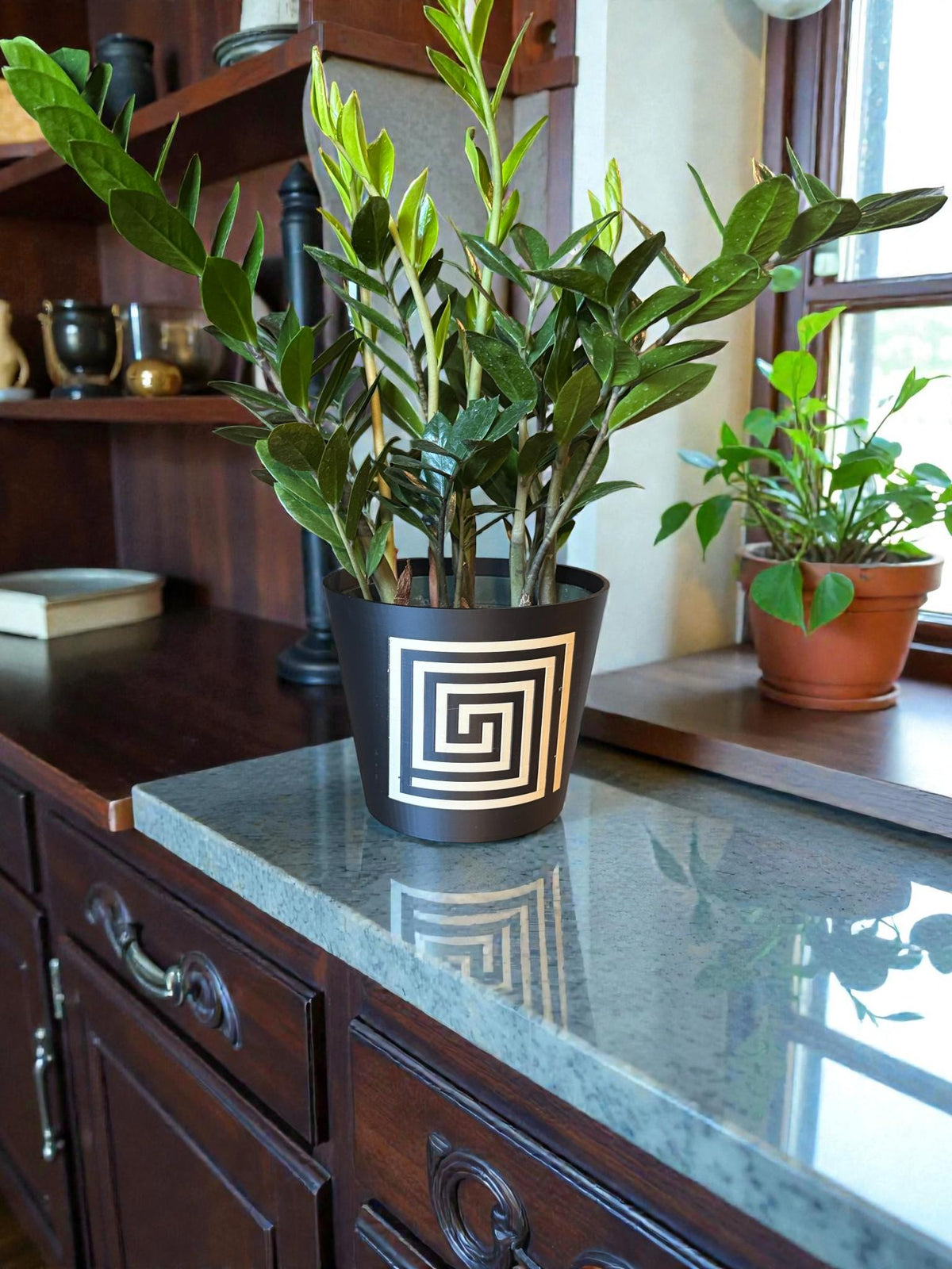 MAYAN Labyrinth ART DECO Cachepot Cover, Geometric Planter Sleeve, Modern Black Beige Pot, Southwestern Home Decor, Housewarming Gift