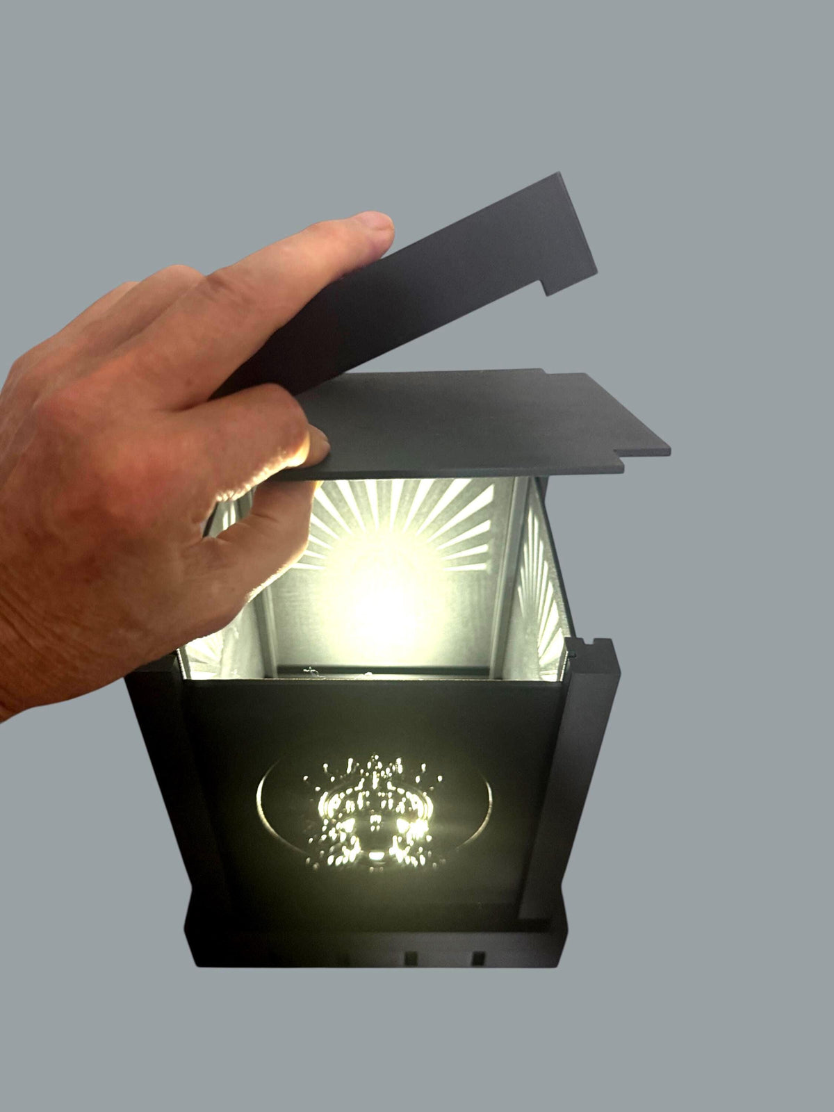 Sol Invictus Mayan Revival Lamp - ART DECO SUN Deity Mood Light - Mesoamerican Ancient Future Decor - Matte Black Celestial Desk Lamp