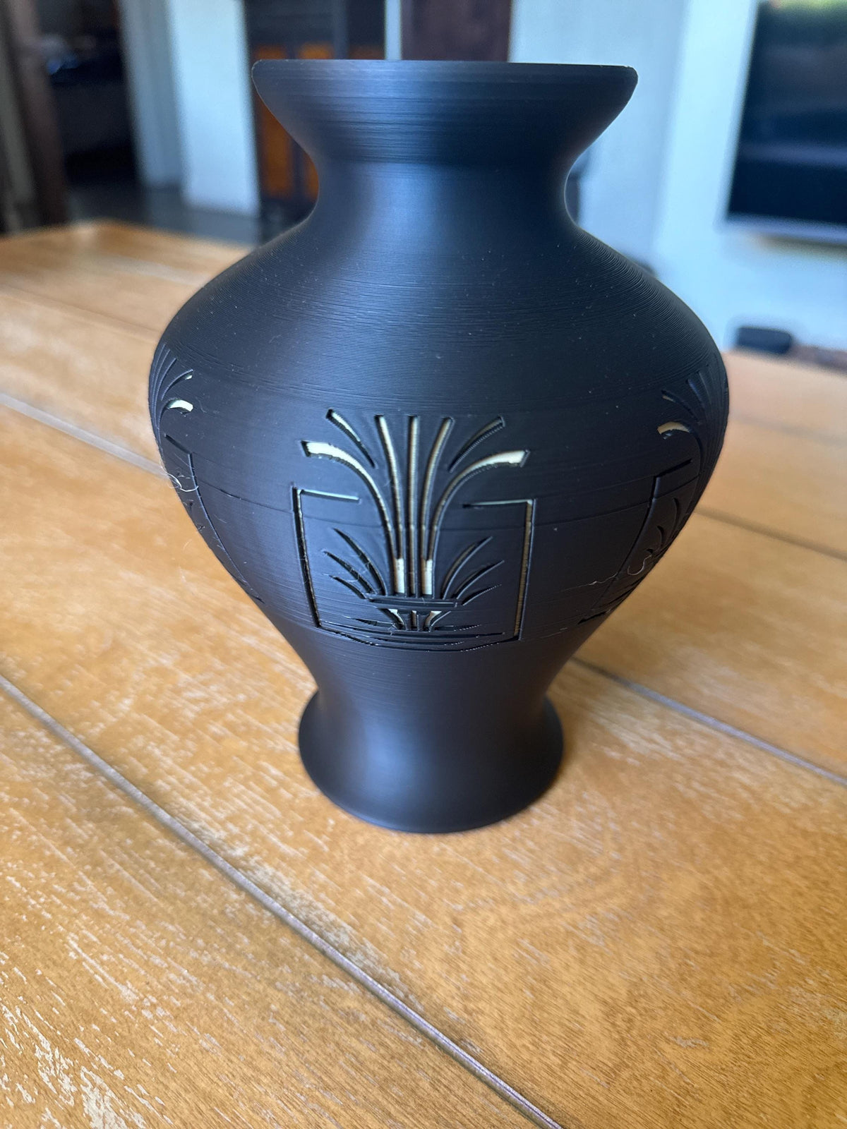 Fountain Vase Art Deco Black Gold Home Decor  Classic Hourglass Vase with Fountain Relief, Elegant Centerpiece for Modern Interiors