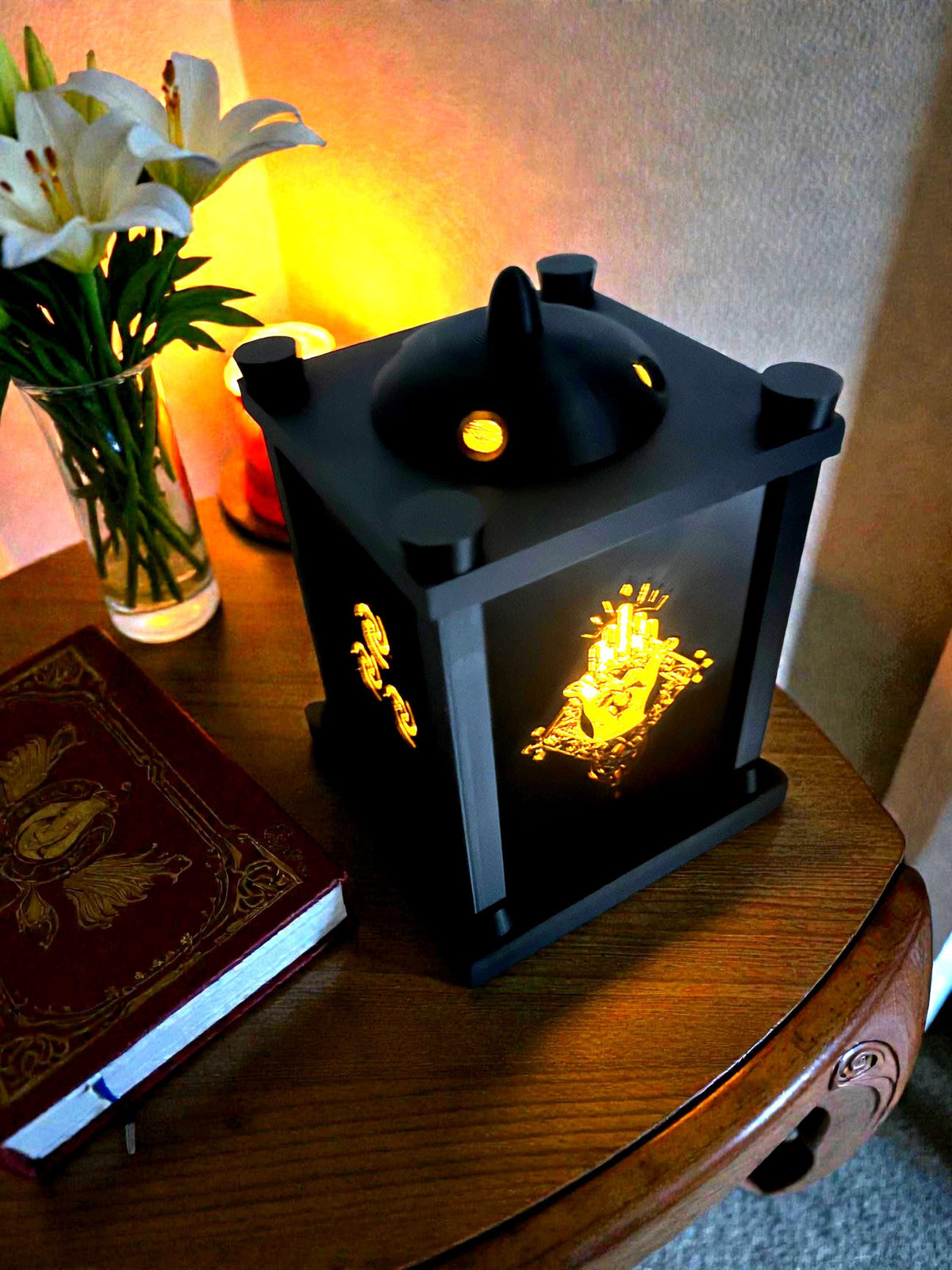 CLADDAGH LANTERN, Irish love loyalty friendship symbol, traditional Gaelic luck decor, 3-tone led light, wedding gift, anniversary present