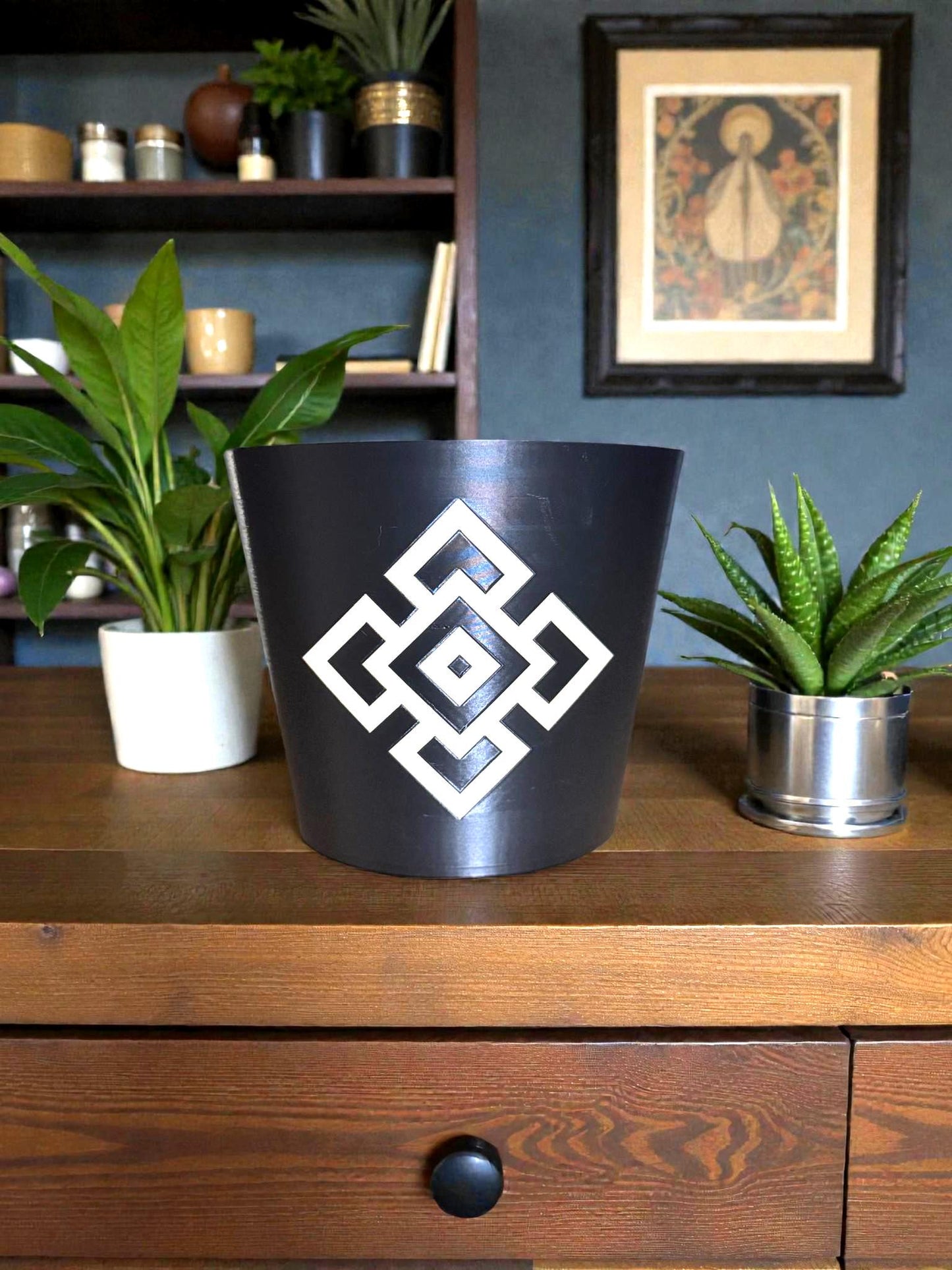 ANDEAN Interlocking Cachepot, MODERN Geometric Planter Cover, Black and Ivory Pot Sleeve, Minimal Boho Desk Decor, Housewarming GIFT